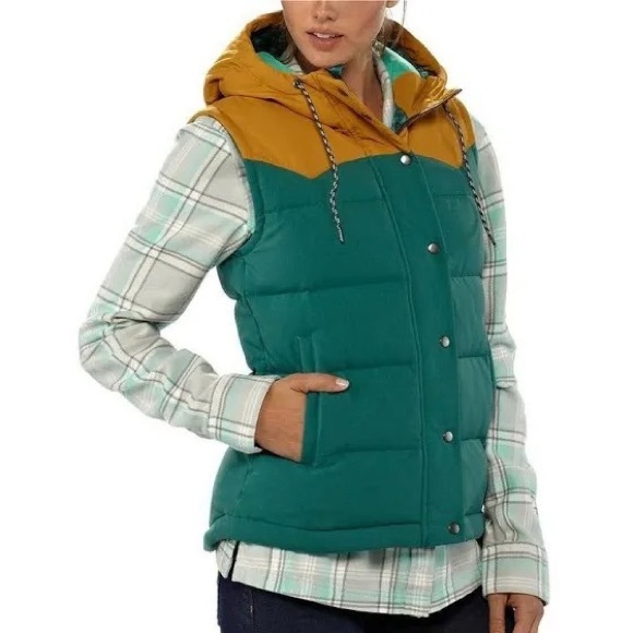 Patagonia Jackets & Blazers - Patagonia Arbor green and yellow womens hooded vest size small